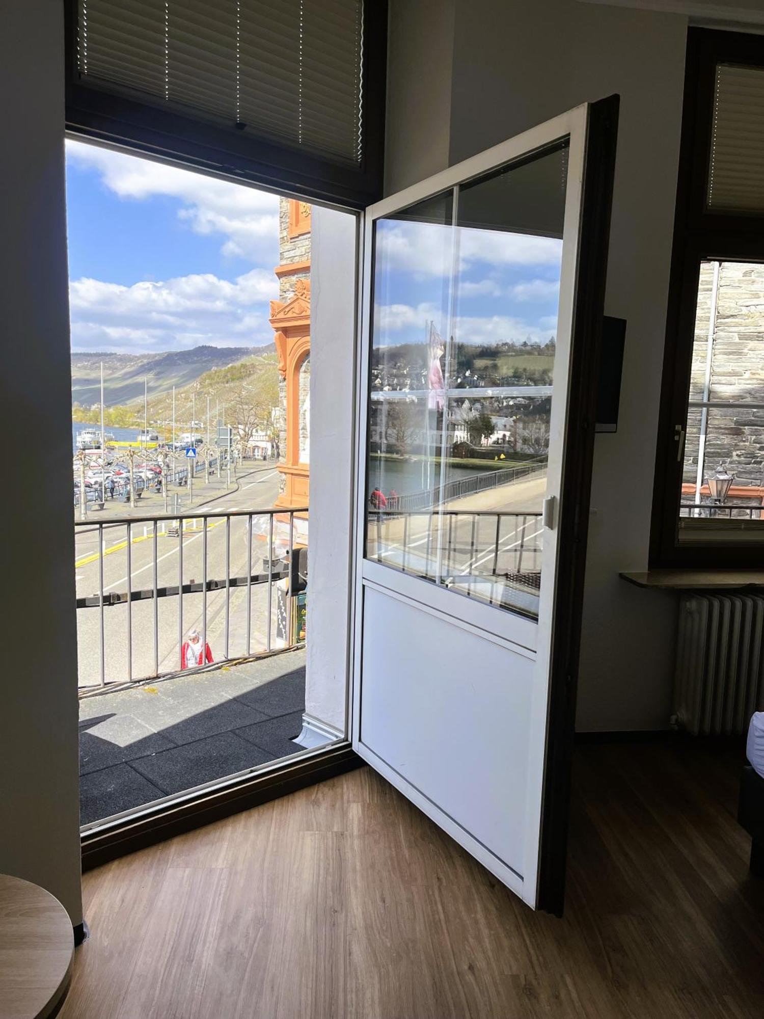 Moselhotel Roemischer Kaiser Verbandsgemeinde Verbandsgemeinde Bernkastel-Kues Buitenkant foto
