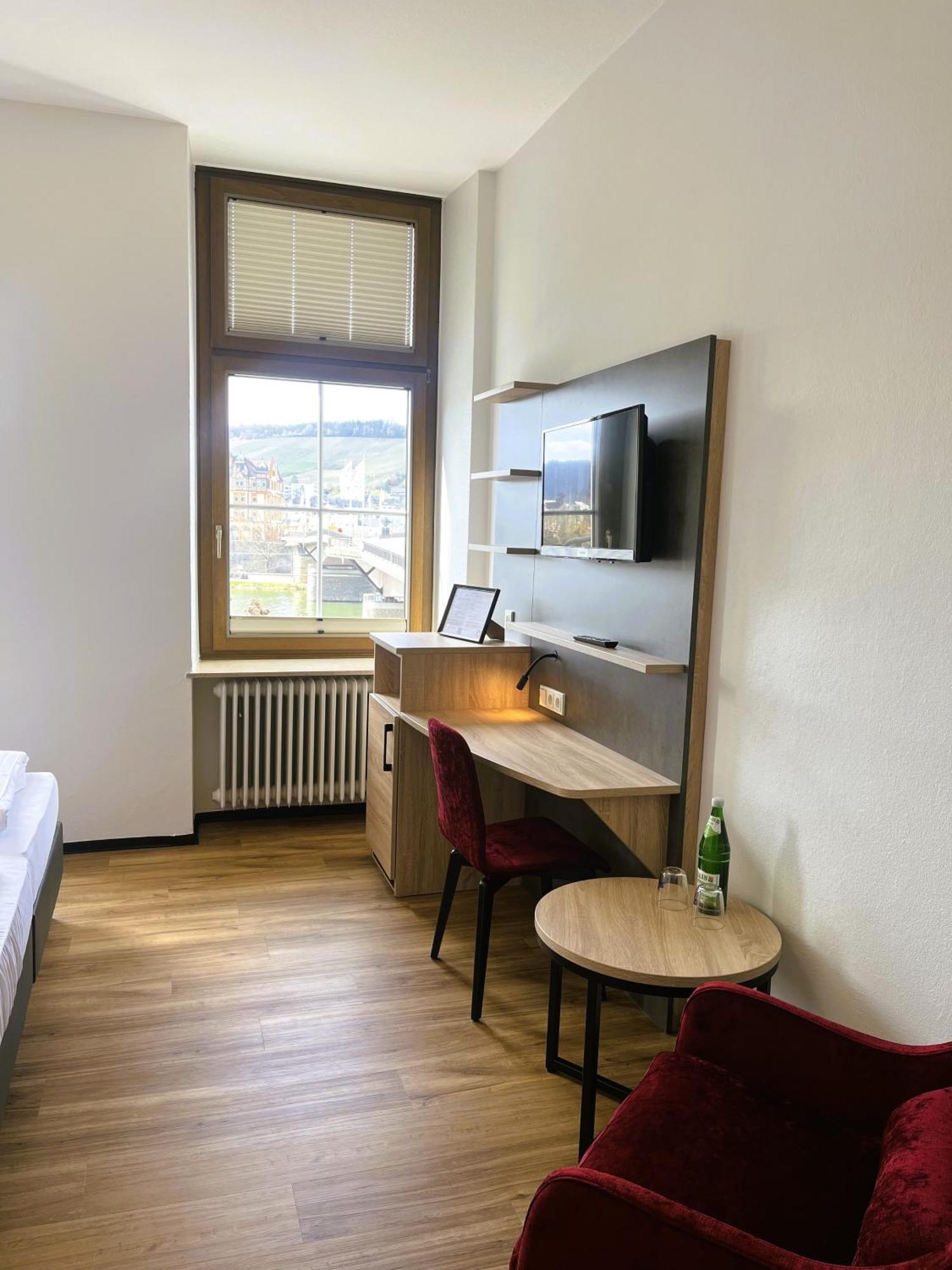 Moselhotel Roemischer Kaiser Verbandsgemeinde Verbandsgemeinde Bernkastel-Kues Buitenkant foto
