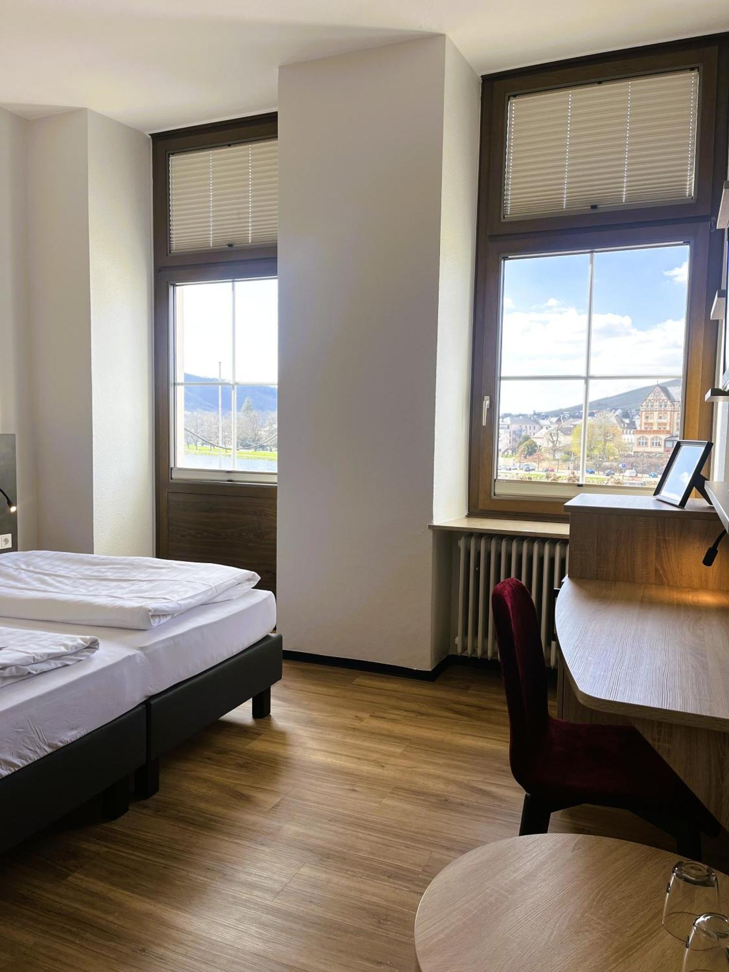 Moselhotel Roemischer Kaiser Verbandsgemeinde Verbandsgemeinde Bernkastel-Kues Buitenkant foto