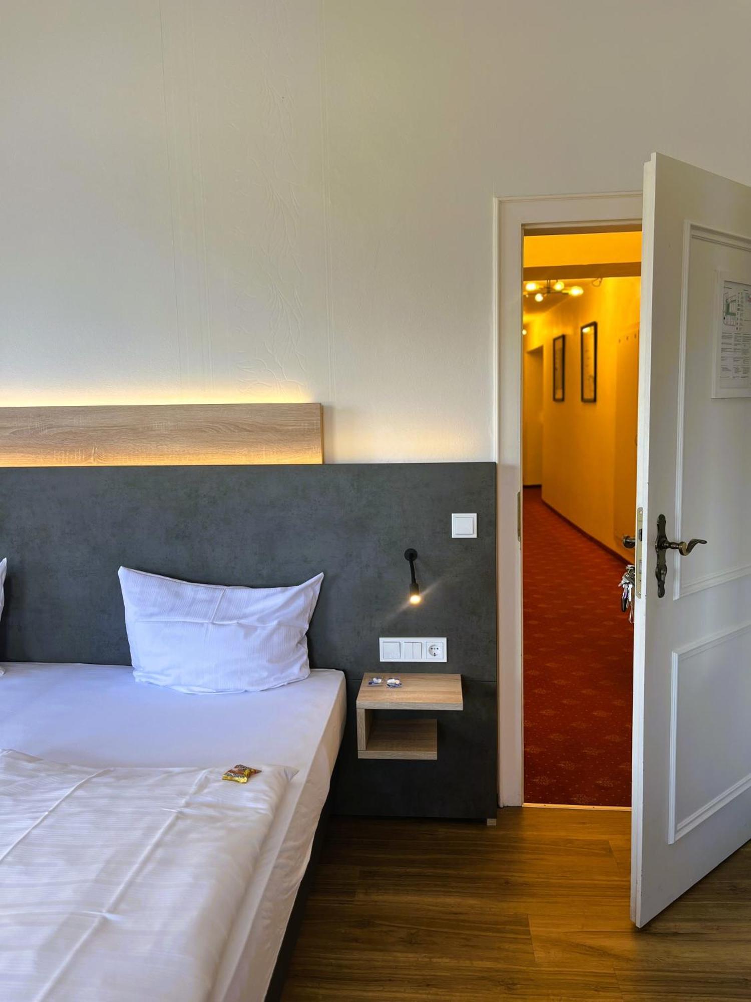 Moselhotel Roemischer Kaiser Verbandsgemeinde Verbandsgemeinde Bernkastel-Kues Buitenkant foto